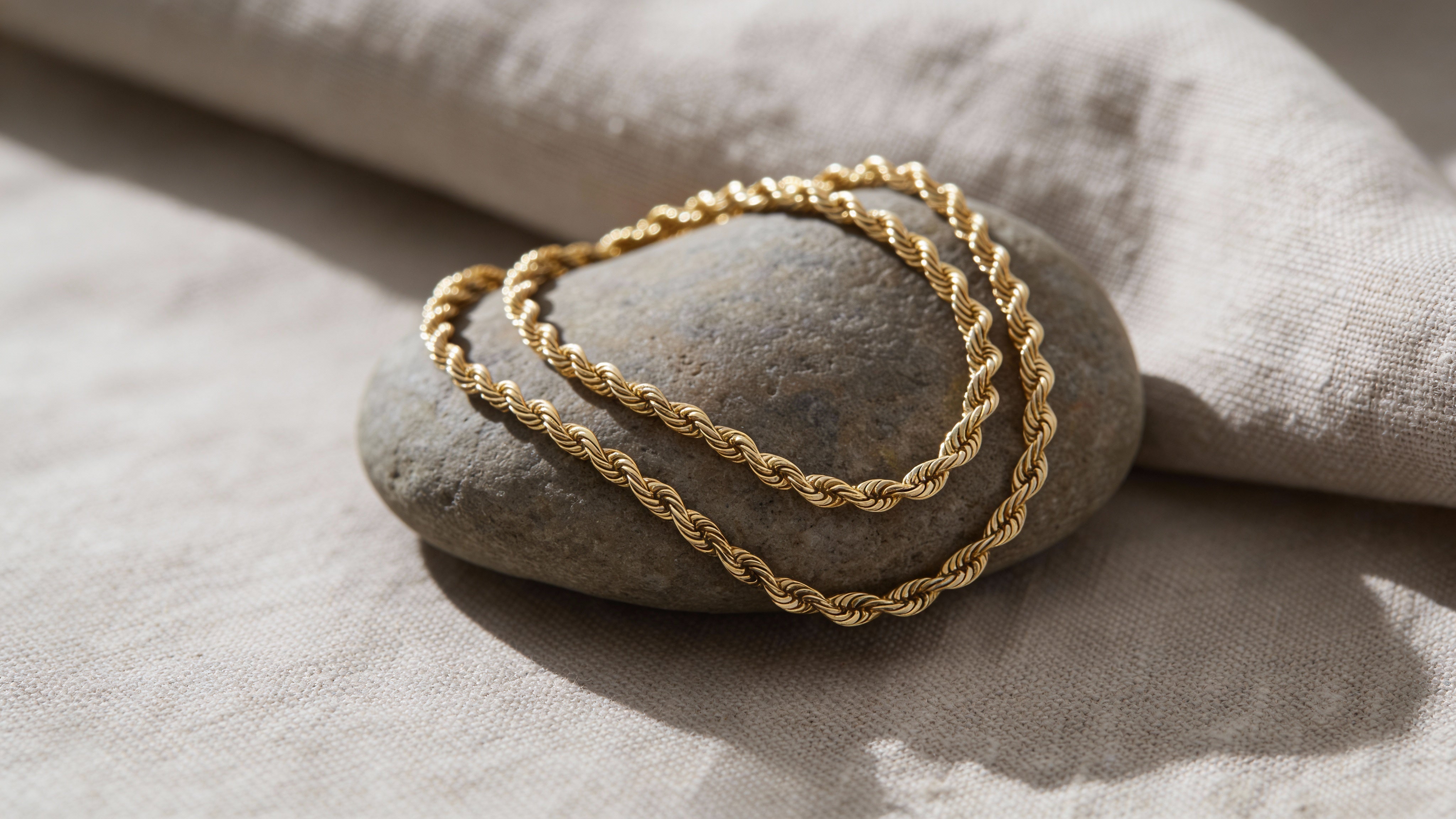 Elegance Around the Neck