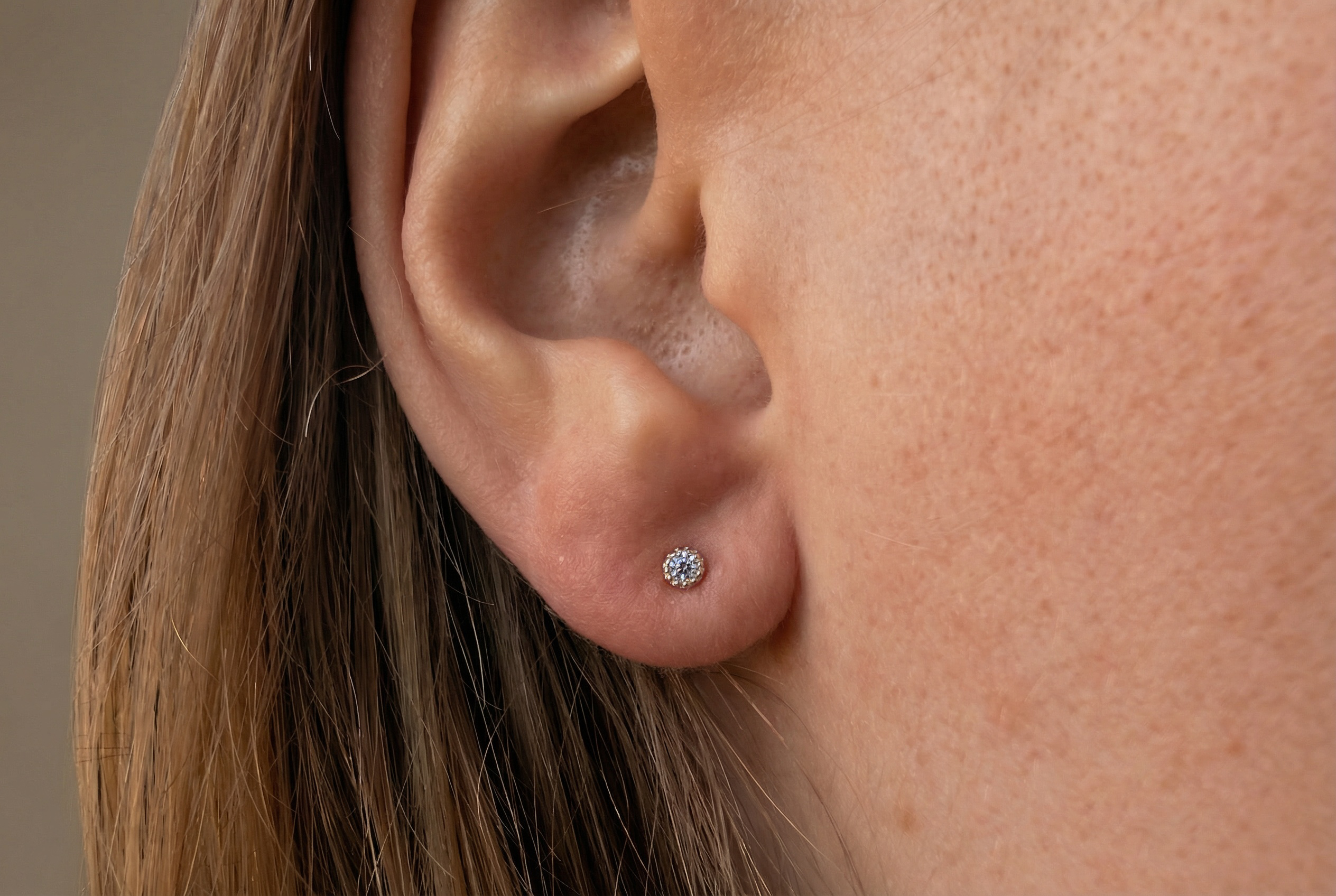 Guldörhängen zirkonia 18k